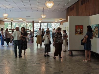 Как благоевградският художник Бисер Грънчаров превърна българската стотинка в изкуство 6