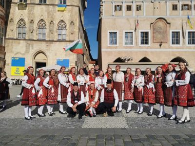 Танцов клуб "Пирински наниз" 1