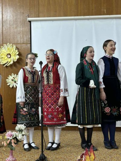 Пролетен празник с участието на ДФГ “Мехомийчета”!  - НЧ 15 септември 1903-1909г. - Разлог